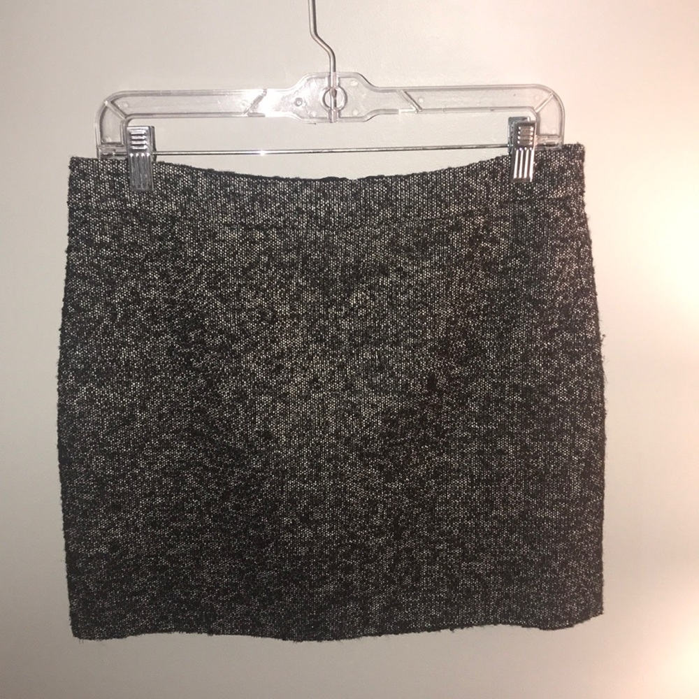 Gap gray skirt.
